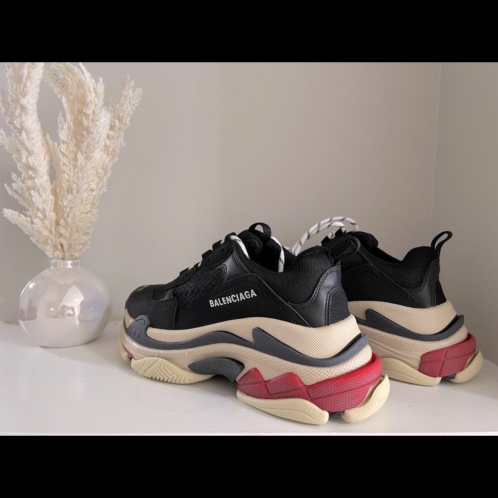 Balenciaga triple s